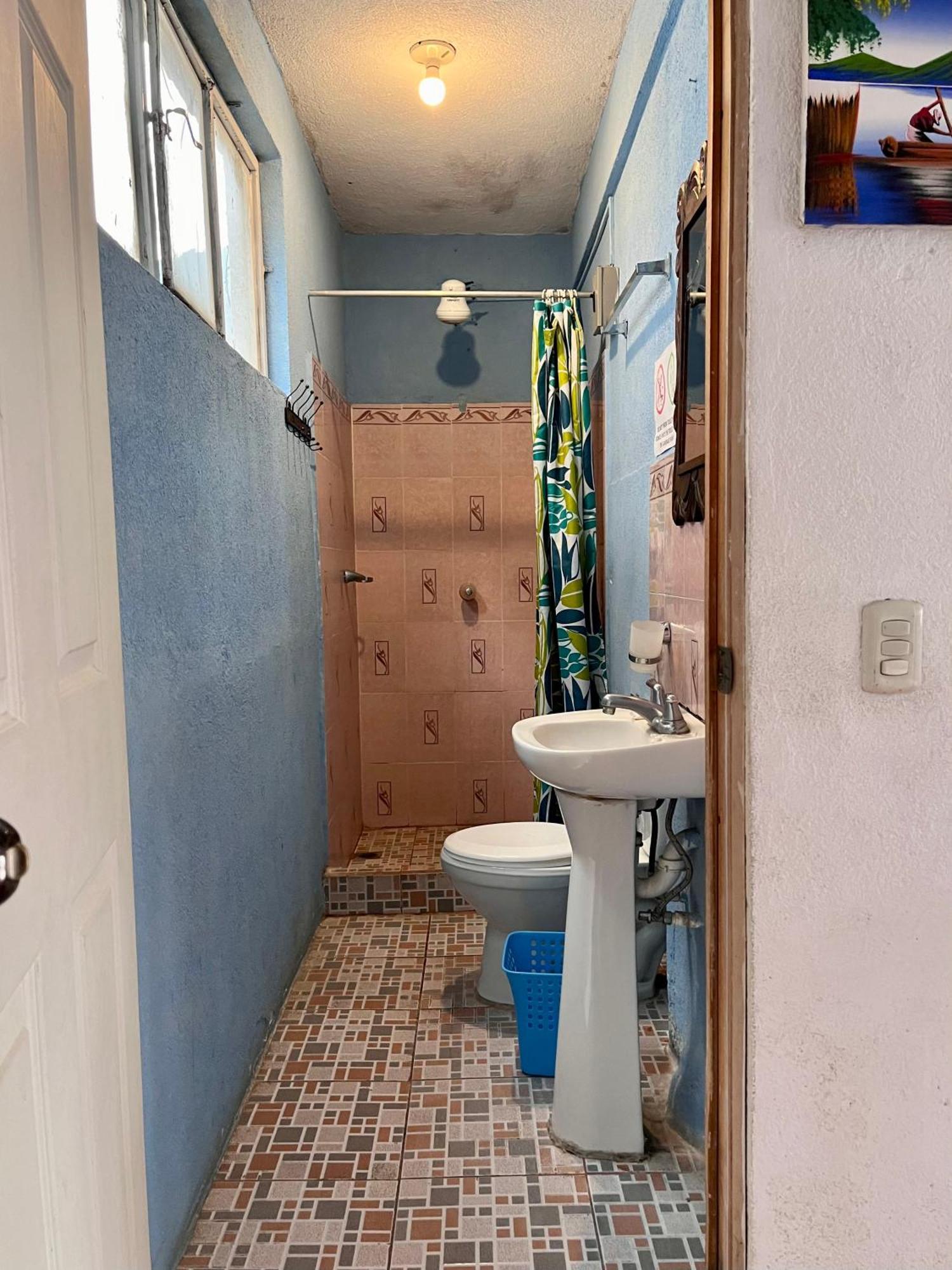 Hotel Posada Gutierrez Panajachel Kültér fotó