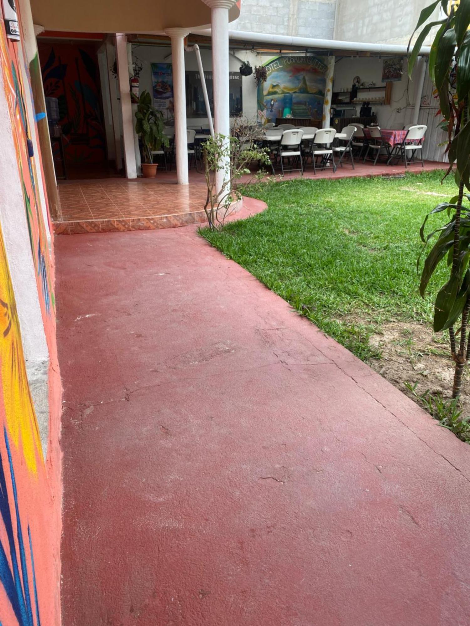 Hotel Posada Gutierrez Panajachel Kültér fotó
